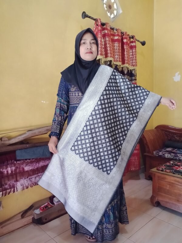 Songket Banyuasin Motif Bunga Intan: Paket Kain dan Selendang - Gambar 3